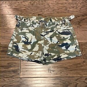 A/X Armani Exchange Camo Shorts Size 4